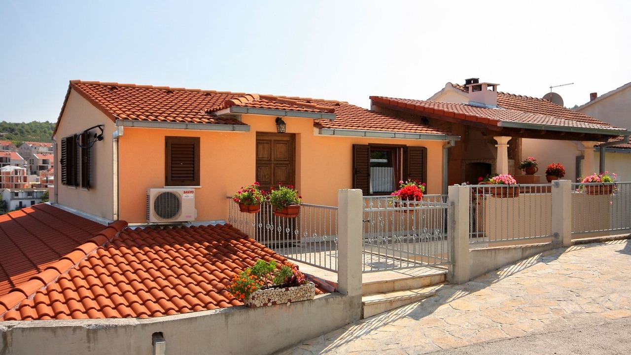 Photo of Outdoor in Sutivan