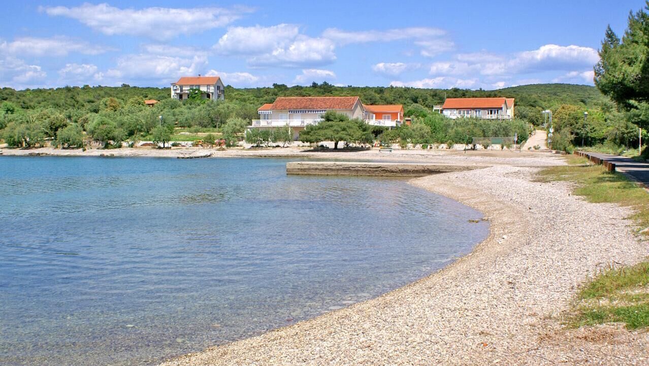 Photo of Others in Loviste