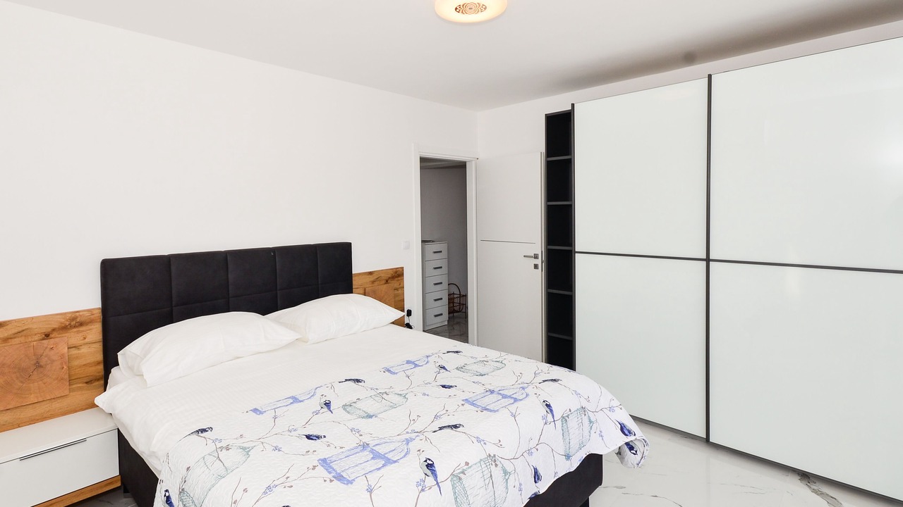 Photo of Bedroom in Molunat