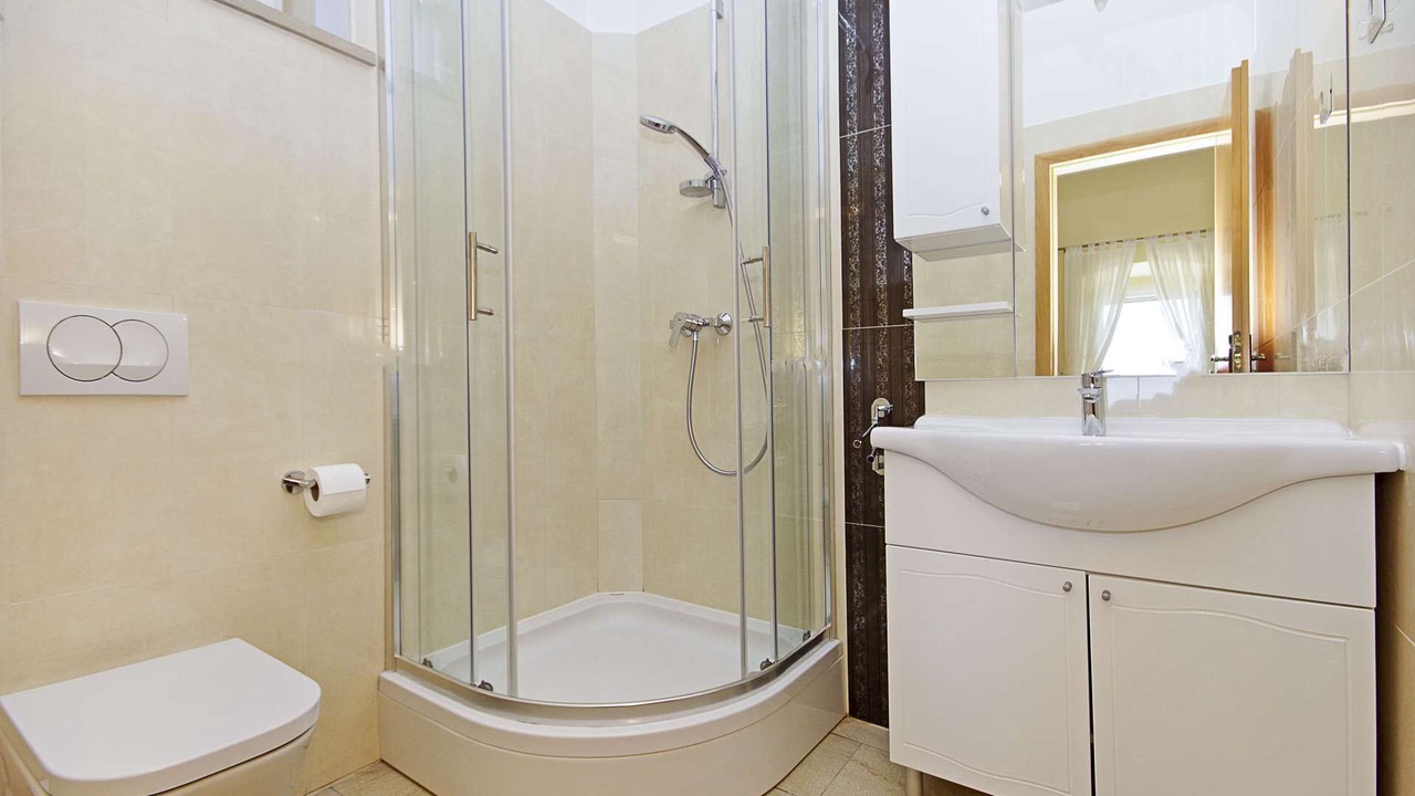 Photo of Bathroom in Brsecine