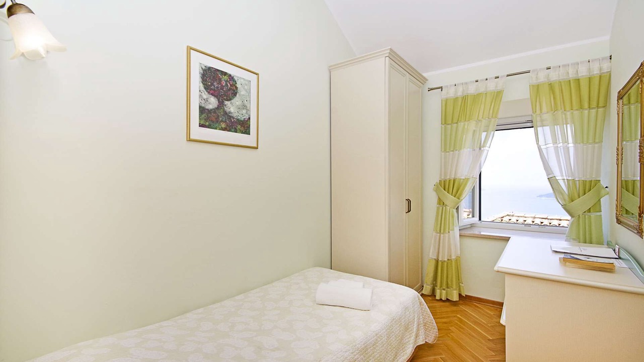 Photo of Bedroom in Brsecine