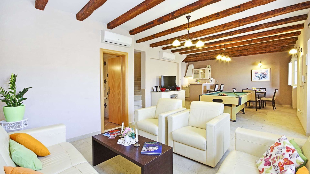 Photo of Livingroom in Brsecine