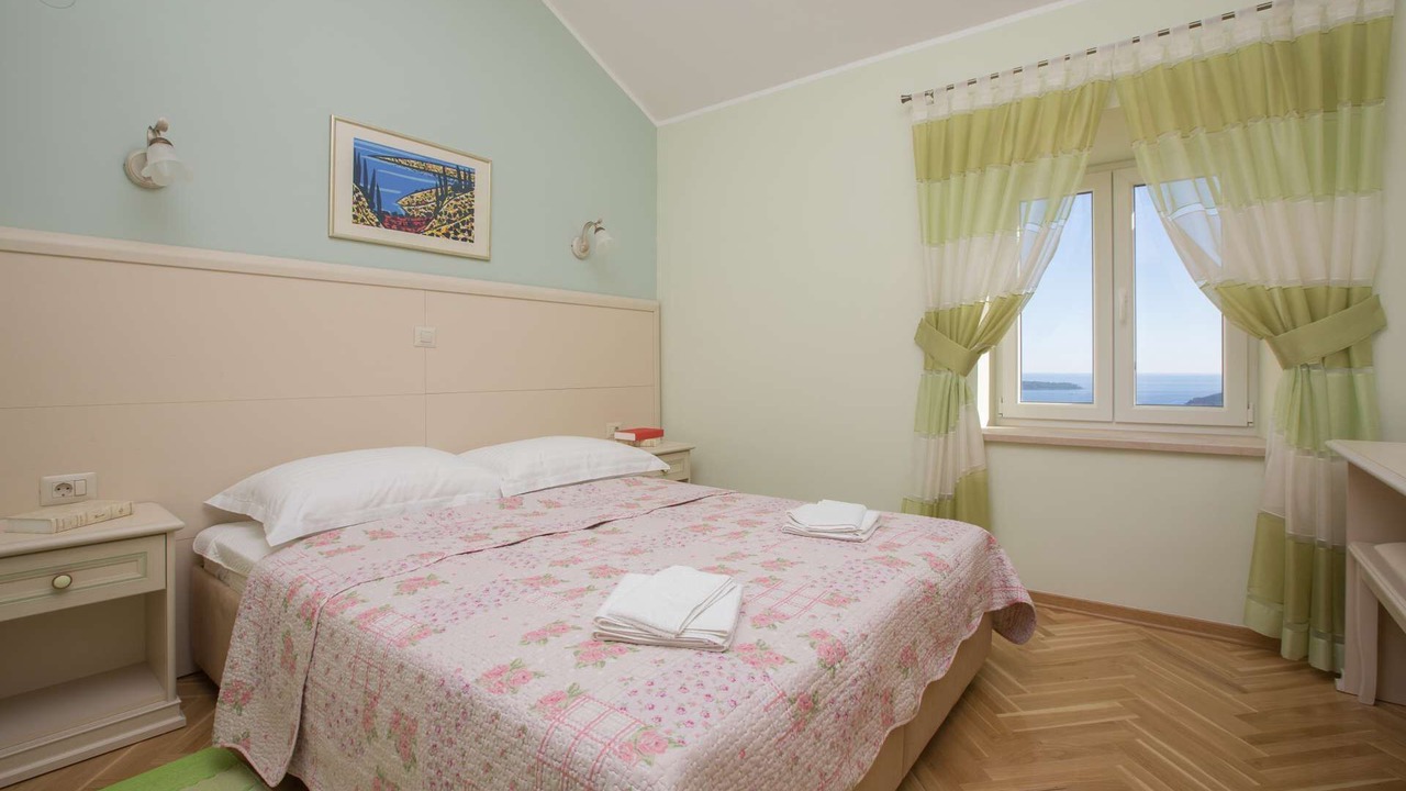 Photo of Bedroom in Brsecine