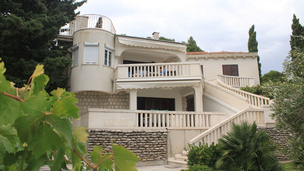 Photo of Outdoor in Lukoran