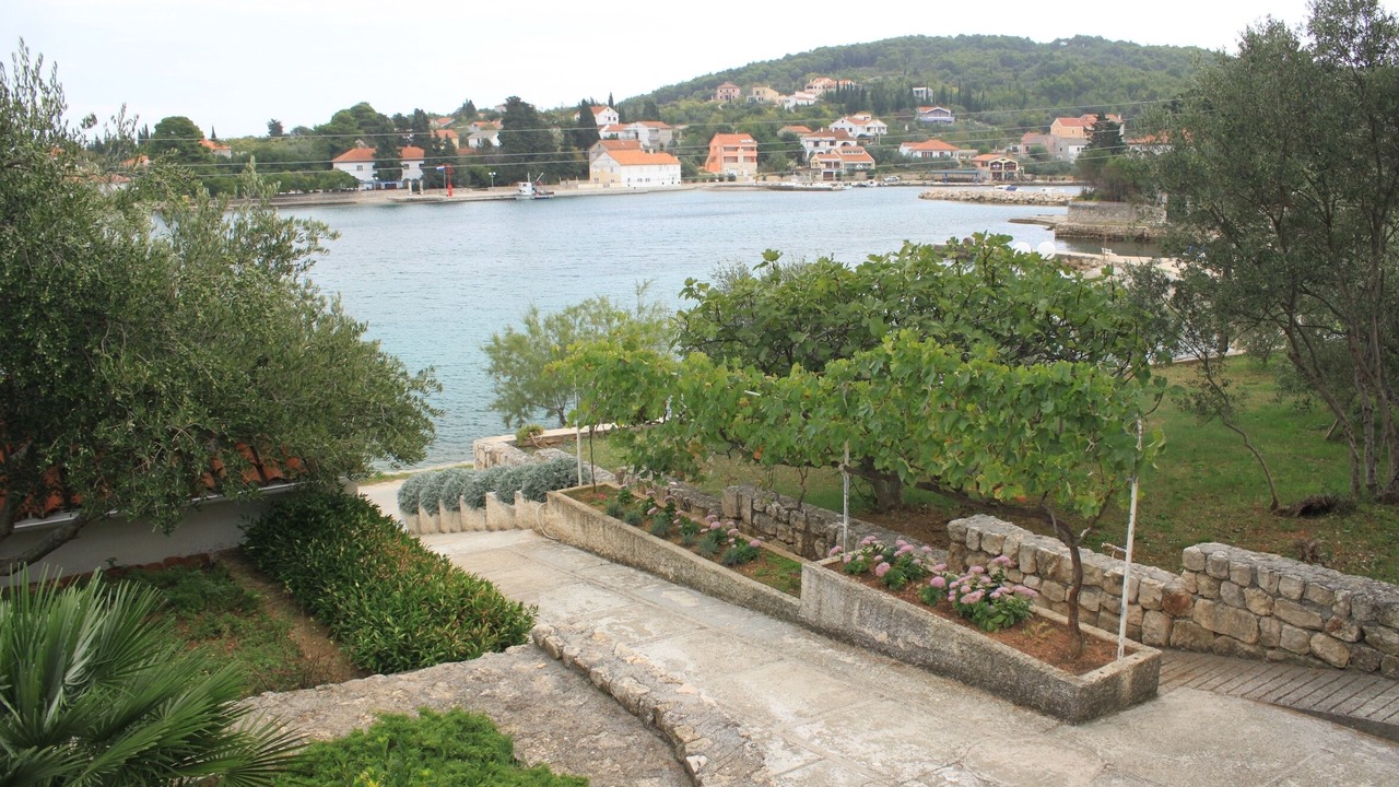 Photo of Outdoor in Lukoran