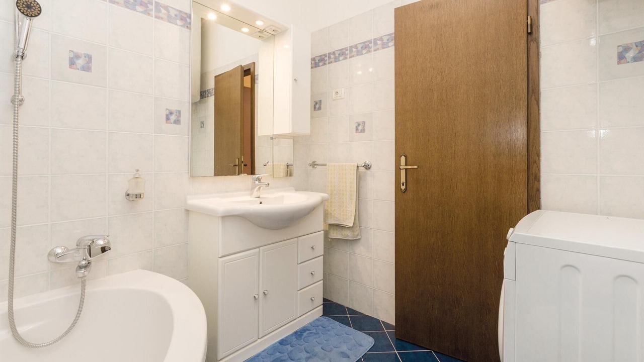 Photo of Bathroom in Kastel