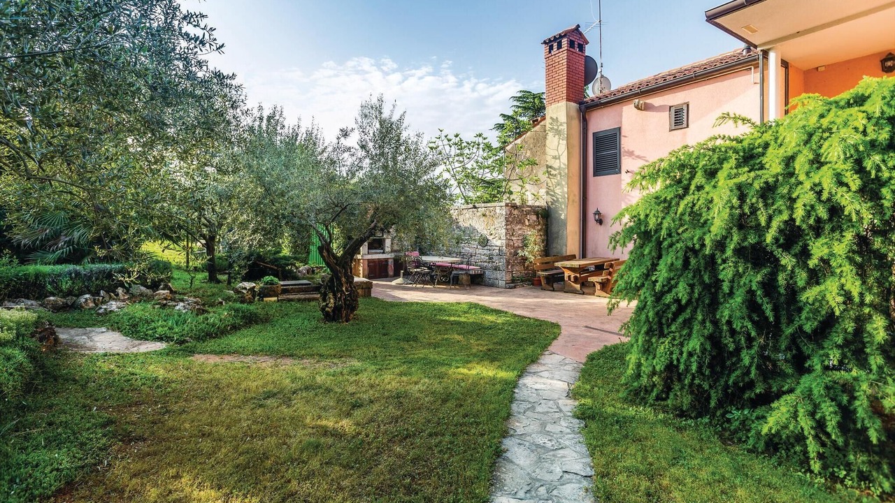 Photo of Outdoor in Kastel