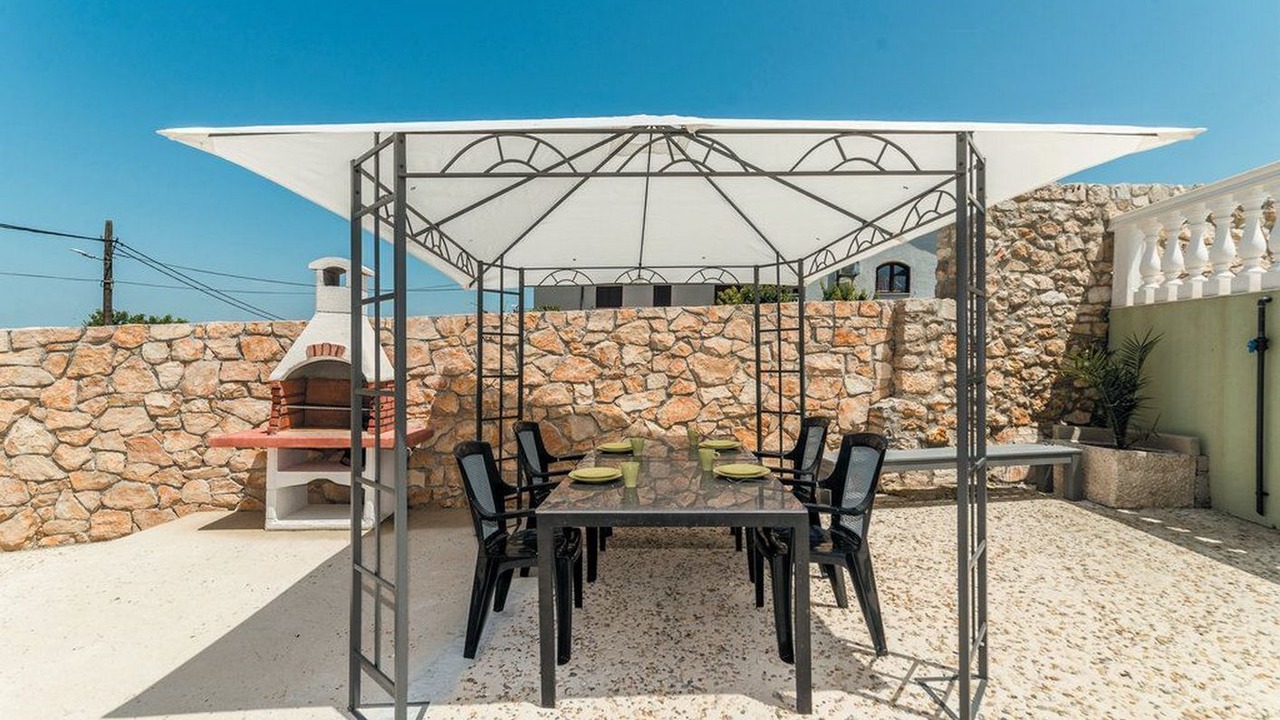Photo of Outdoor in Banj