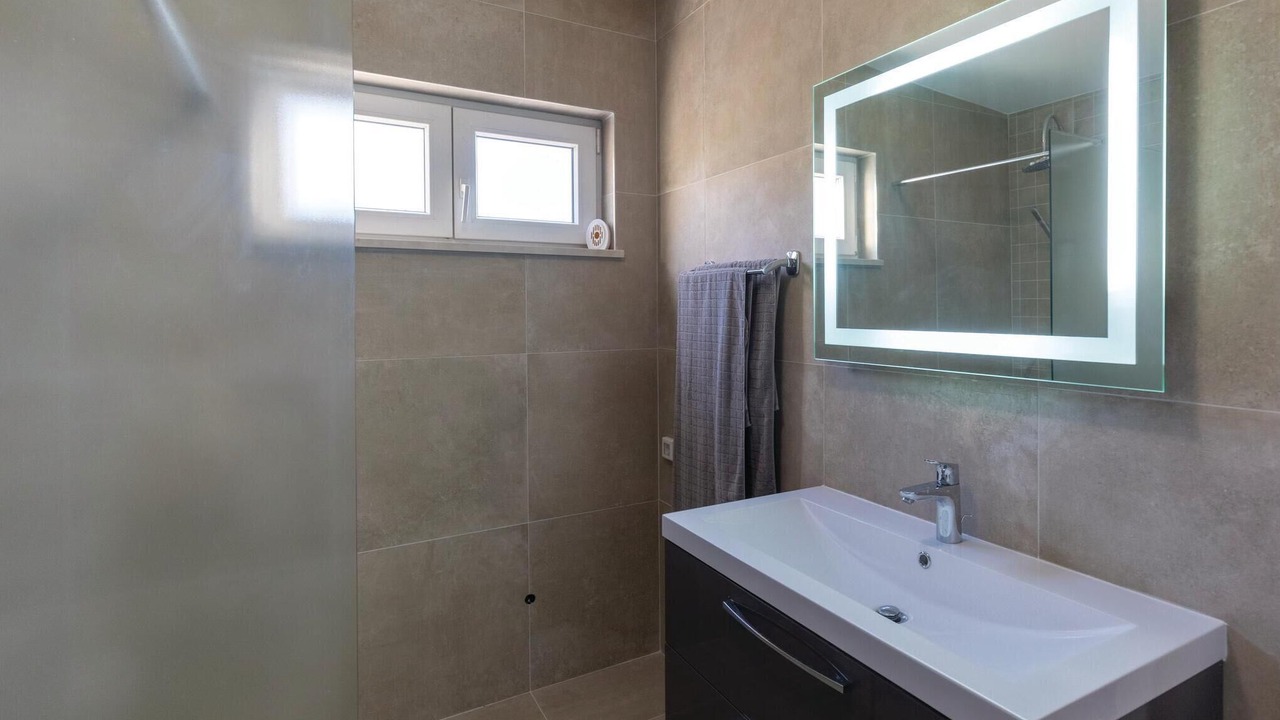 Photo of Bathroom in Blace