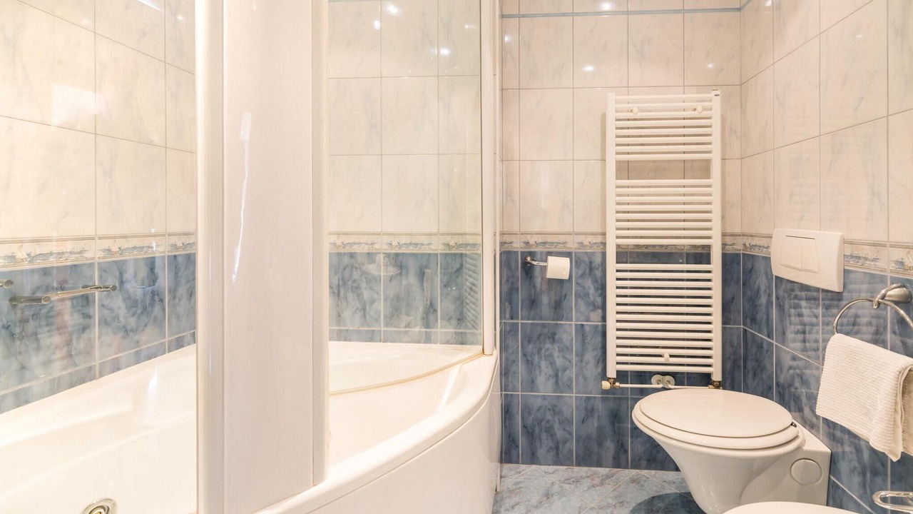 Photo of Bathroom in Sarsoni