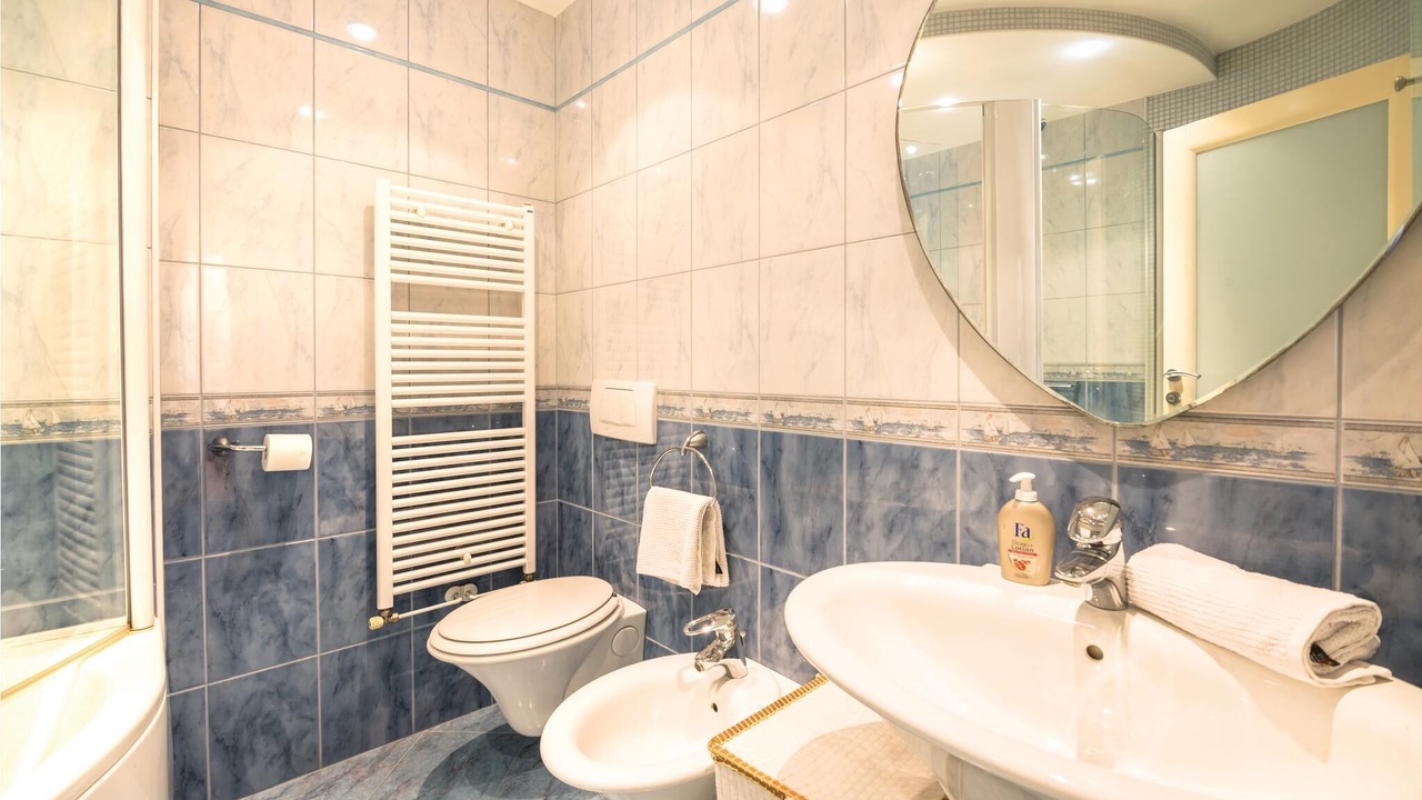 Photo of Bathroom in Sarsoni