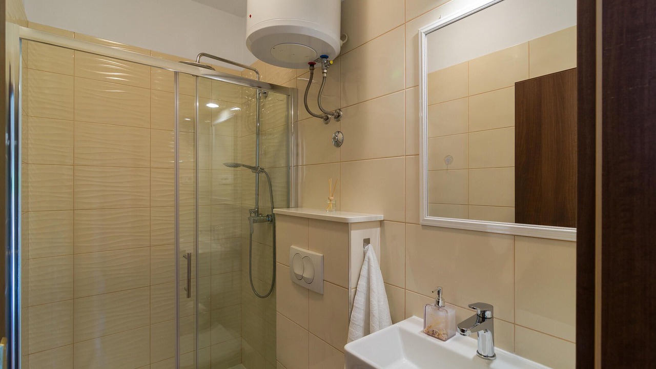 Photo of Bathroom in Srinjine
