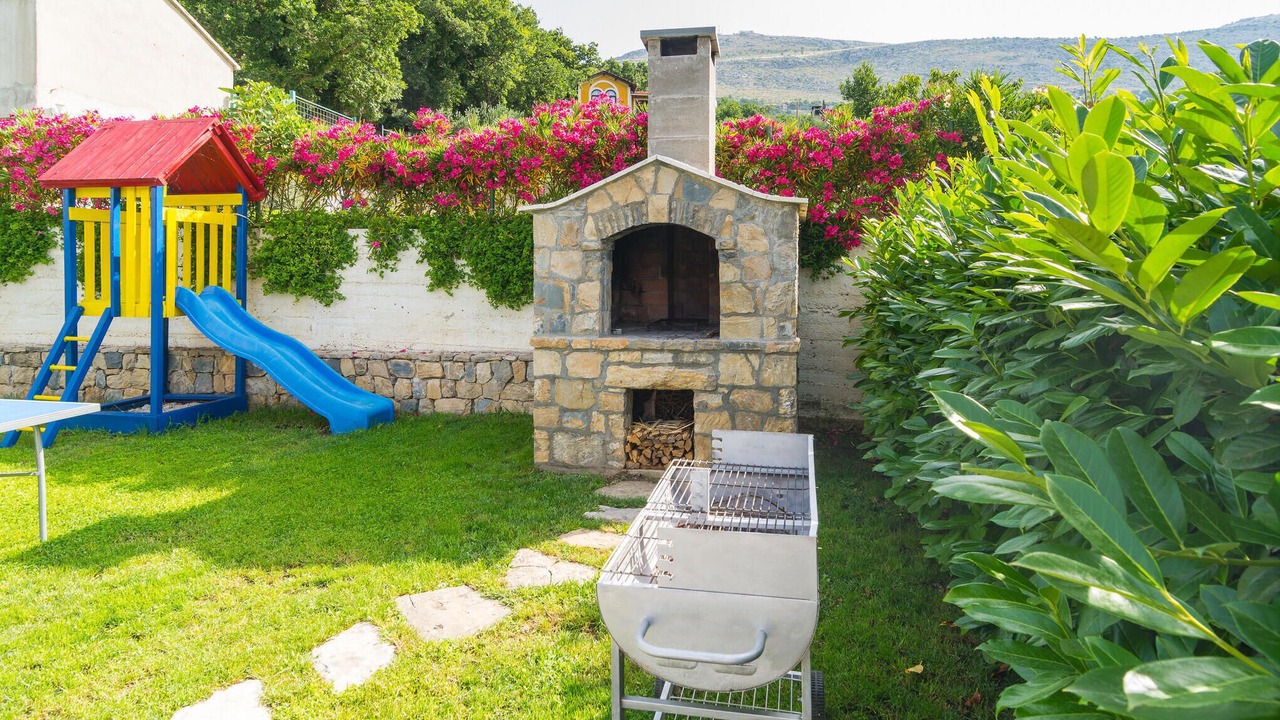 Photo of Outdoor in Srinjine