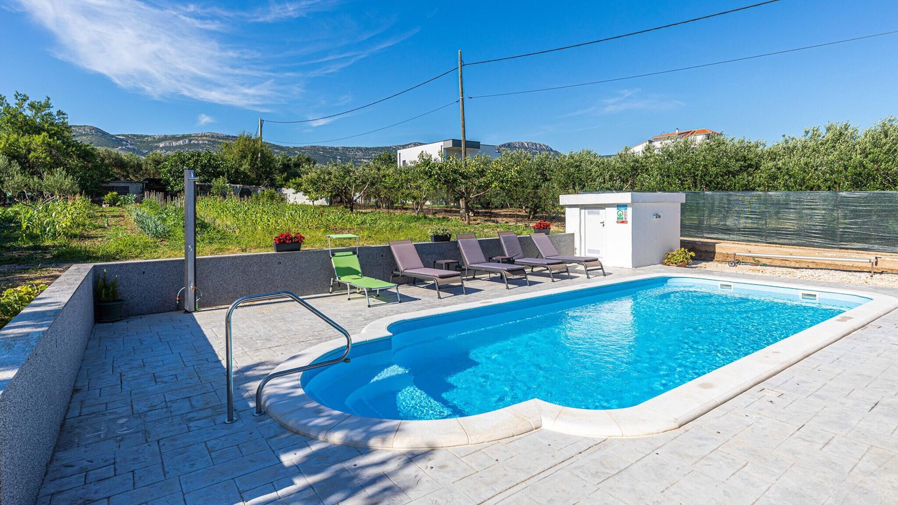 Photo of Outdoor in Rudine