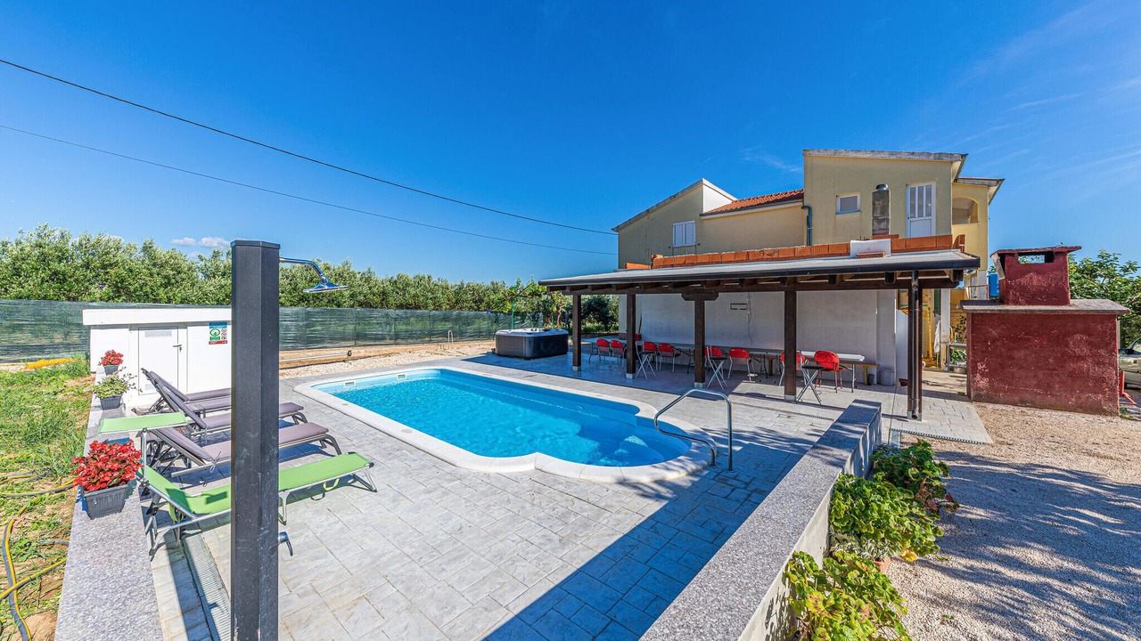 Photo of Outdoor in Rudine
