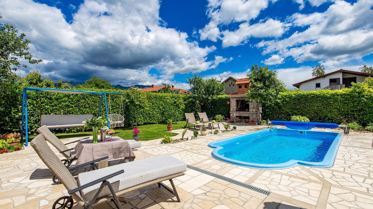 Photo of Outdoor in Sarsoni