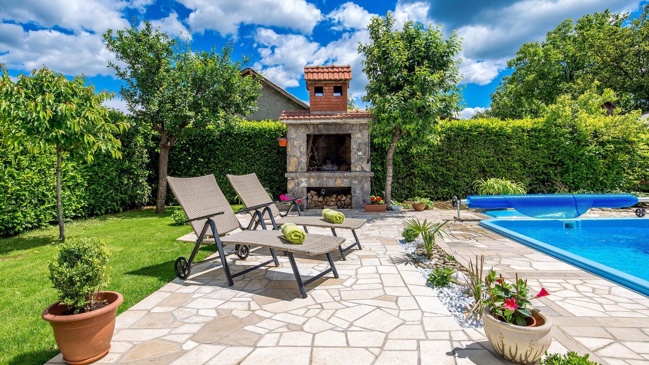 Photo of Outdoor in Sarsoni