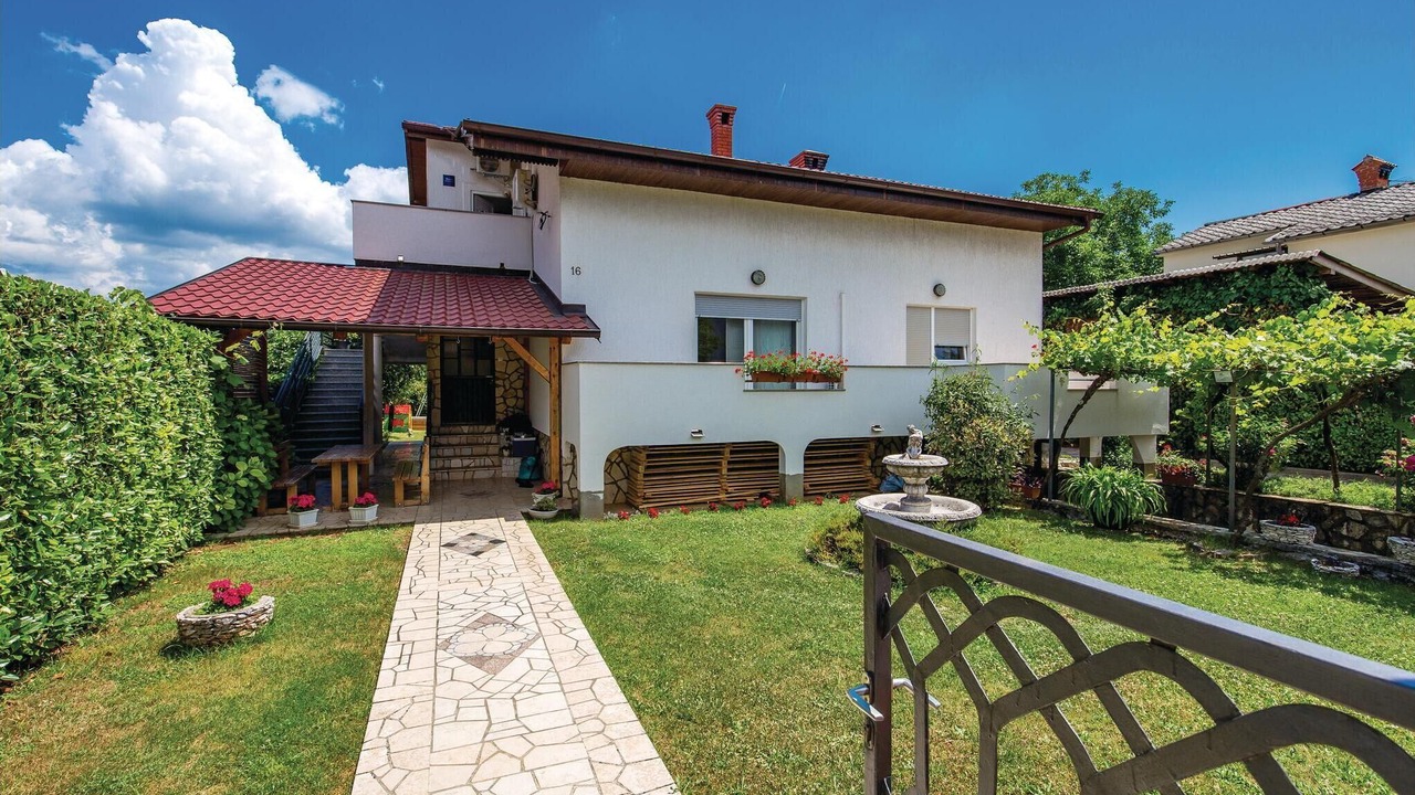Photo of Outdoor in Sarsoni