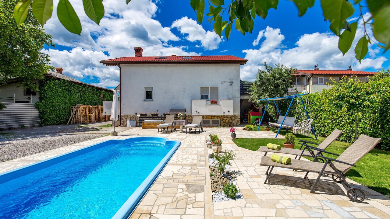 Photo of Outdoor in Sarsoni