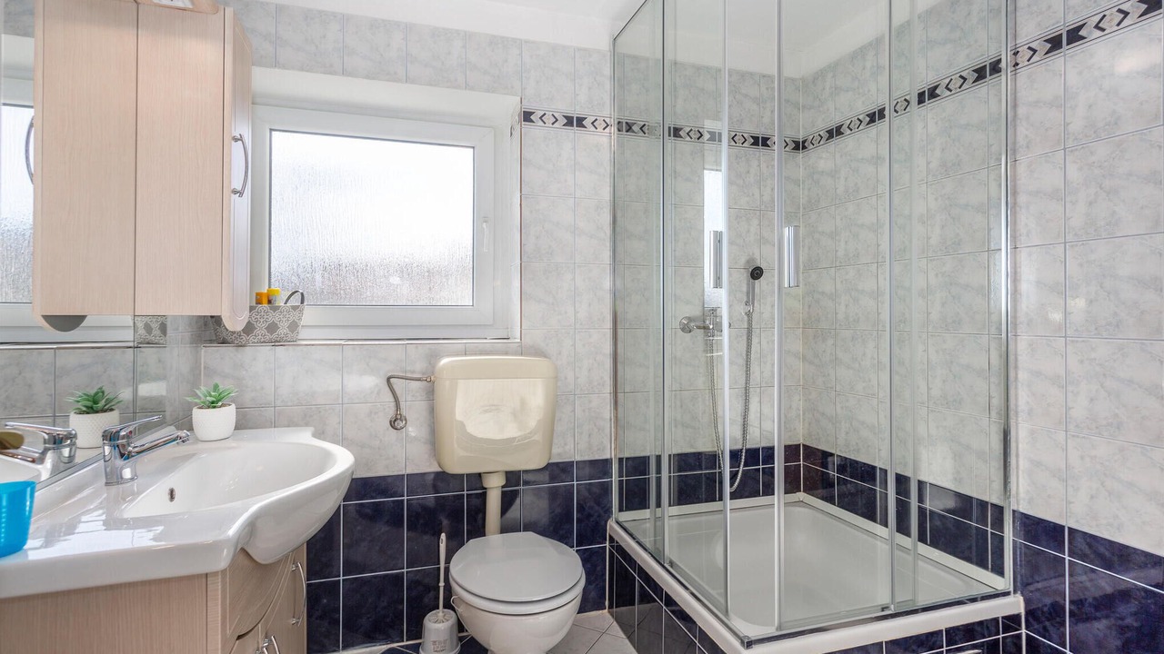 Photo of Bathroom in Sarsoni