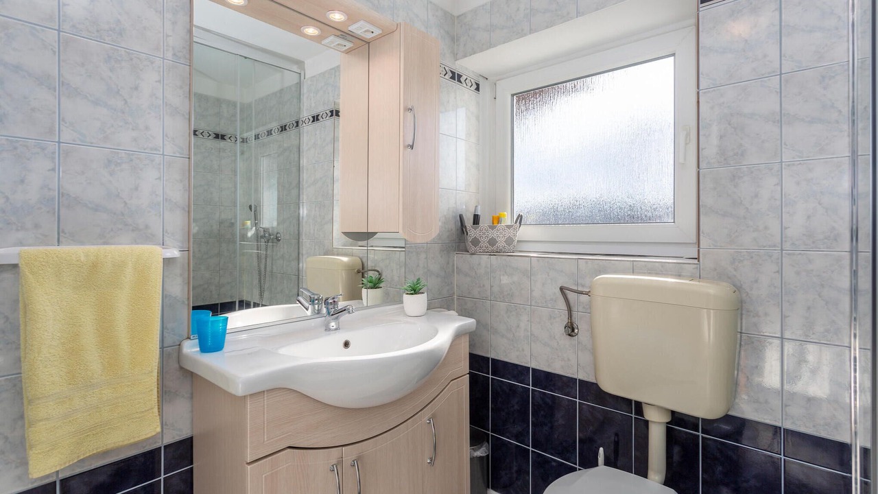 Photo of Bathroom in Sarsoni