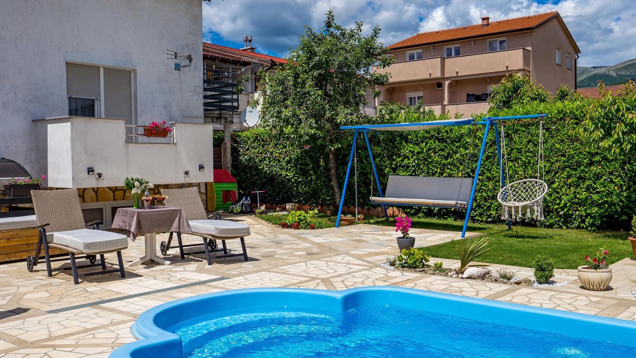 Photo of Outdoor in Sarsoni