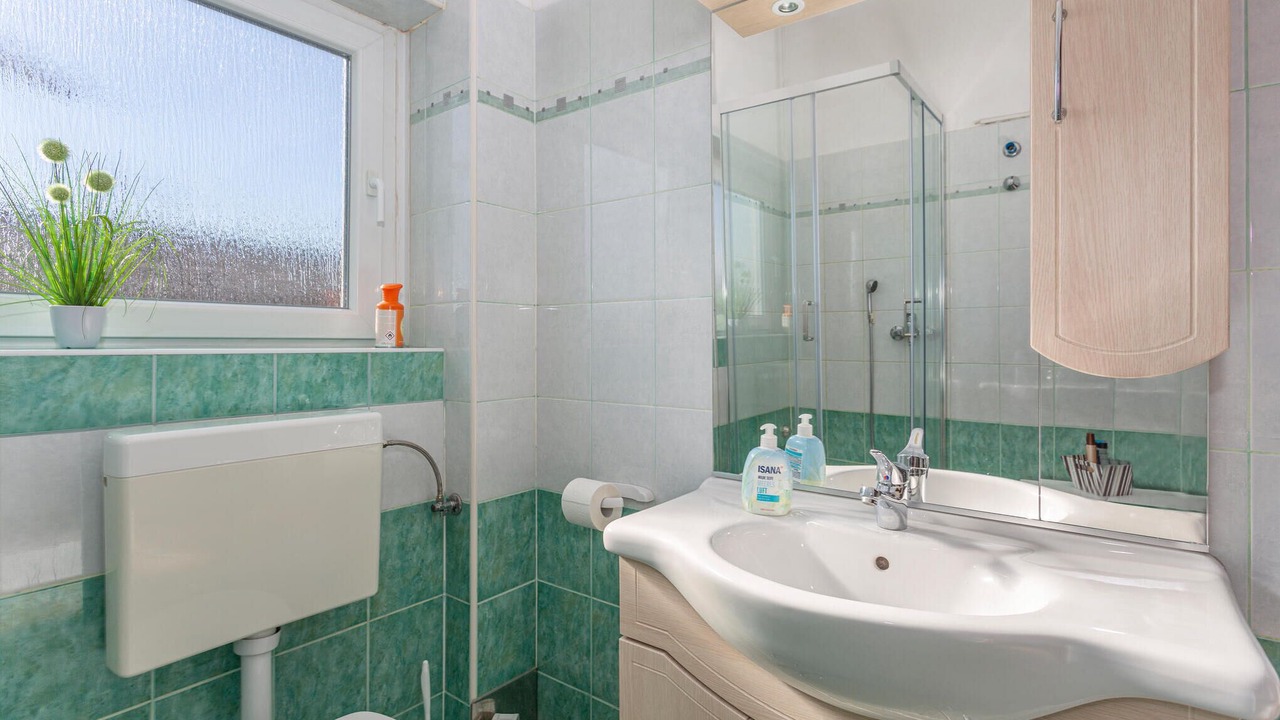 Photo of Bathroom in Sarsoni
