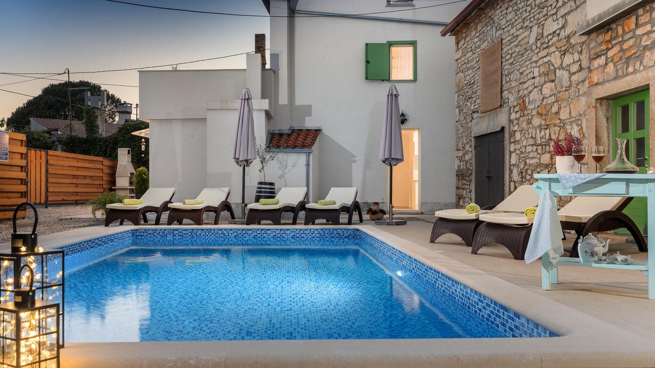 Photo of Outdoor in Mali Vareski
