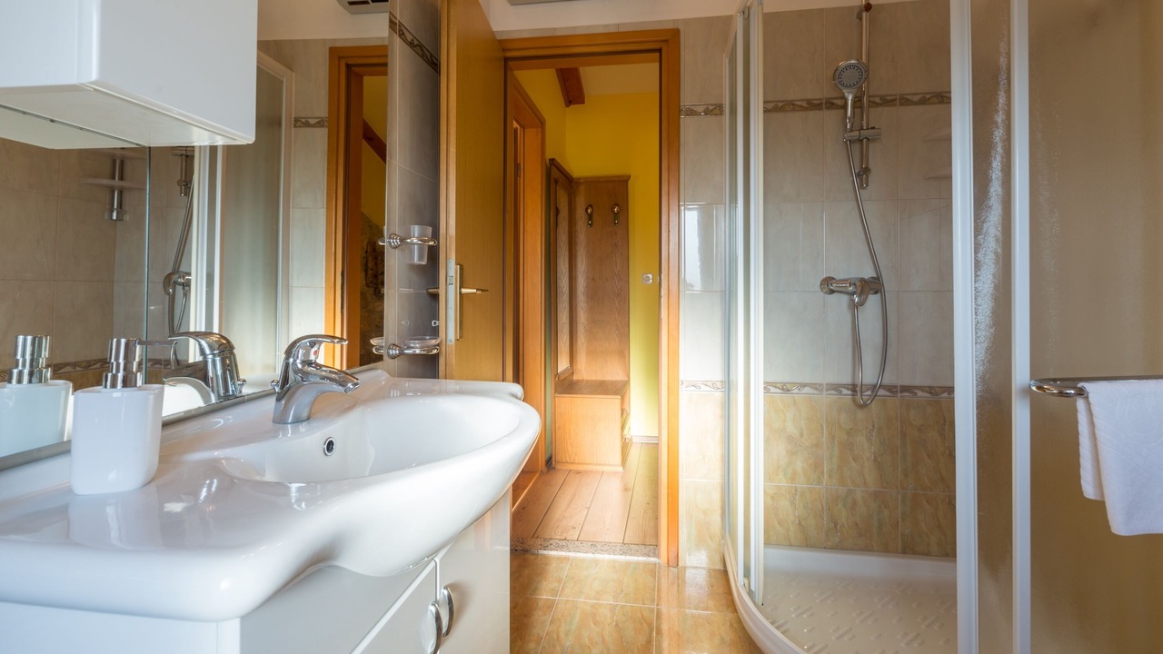 Photo of Bathroom in Tar-Vabriga