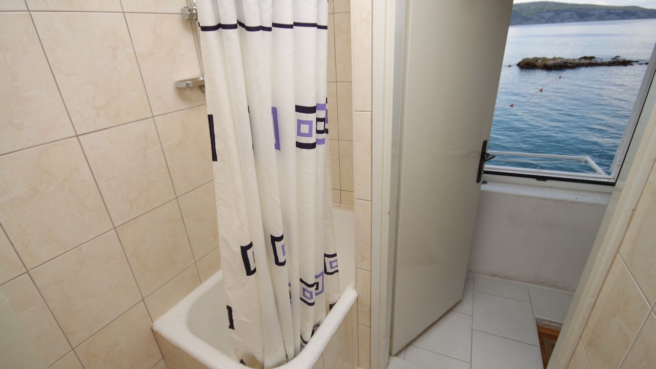 Photo of Bathroom in Komiza