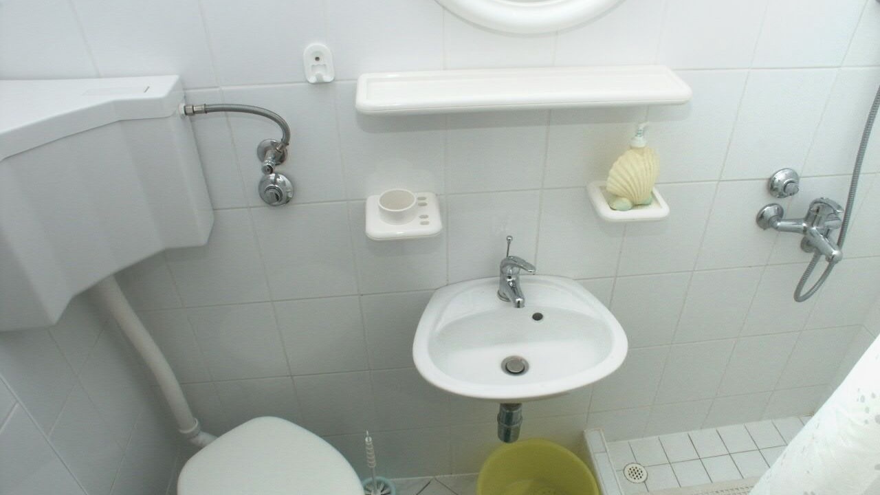 Photo of Bathroom in Komiza