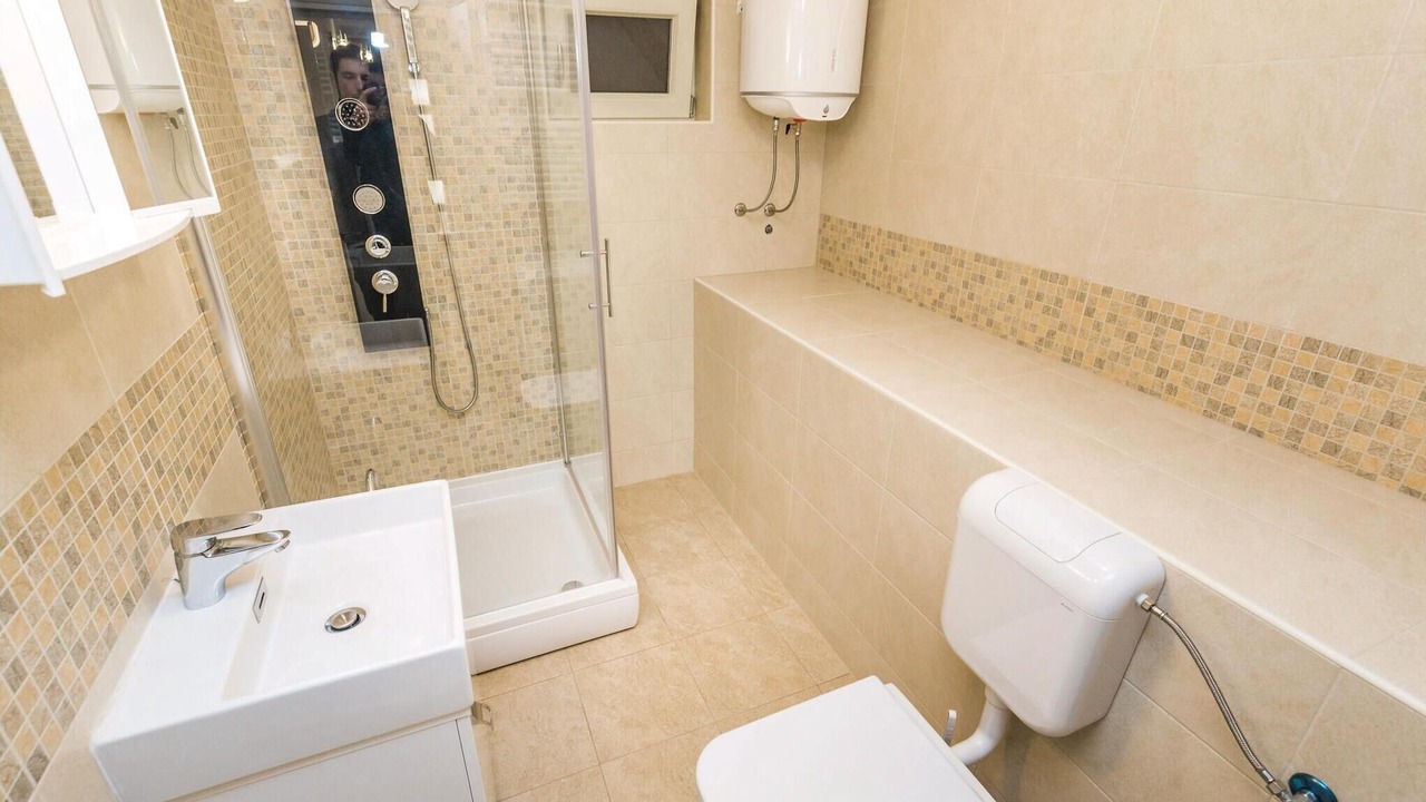 Photo of Bathroom in Sarsoni
