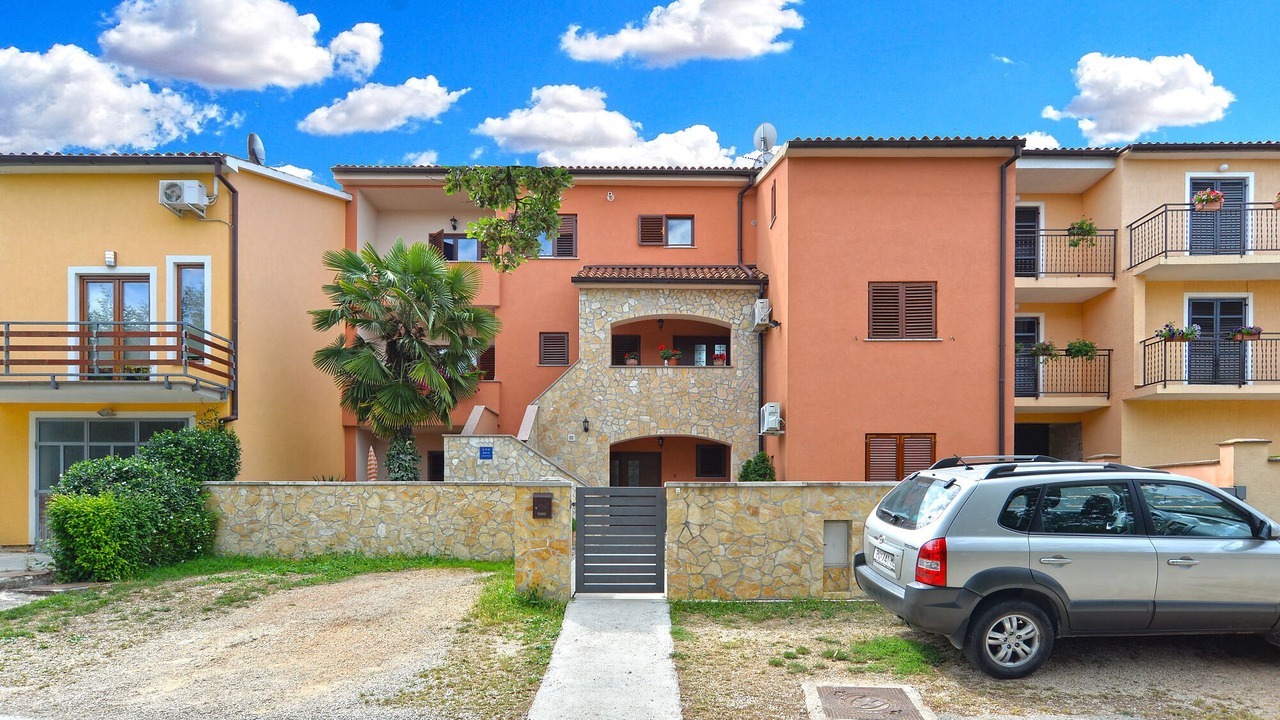 Photo of Outdoor in Stinjan