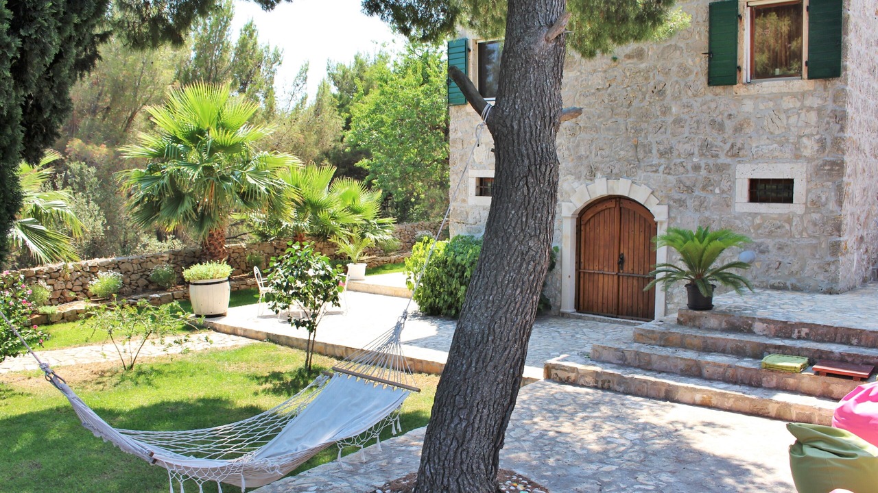 Photo of Others in Zena Glava