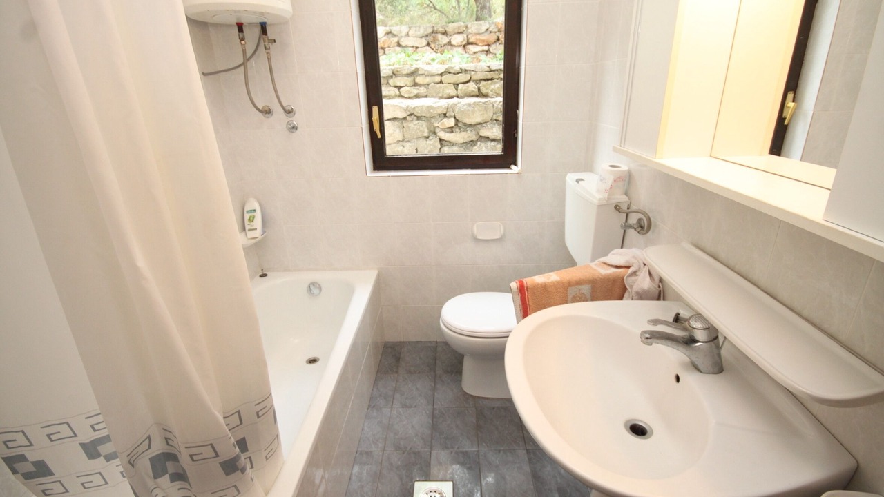 Photo of Bathroom in Lukoran