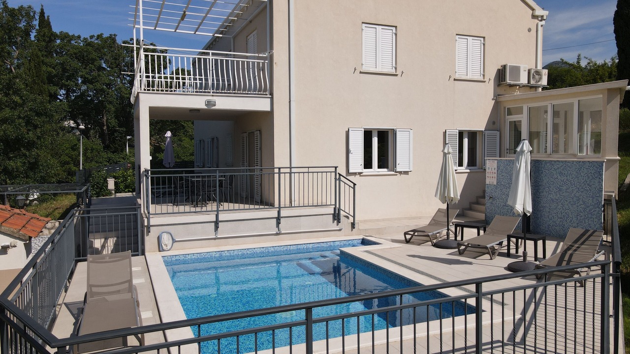 Photo of Outdoor in Petraca