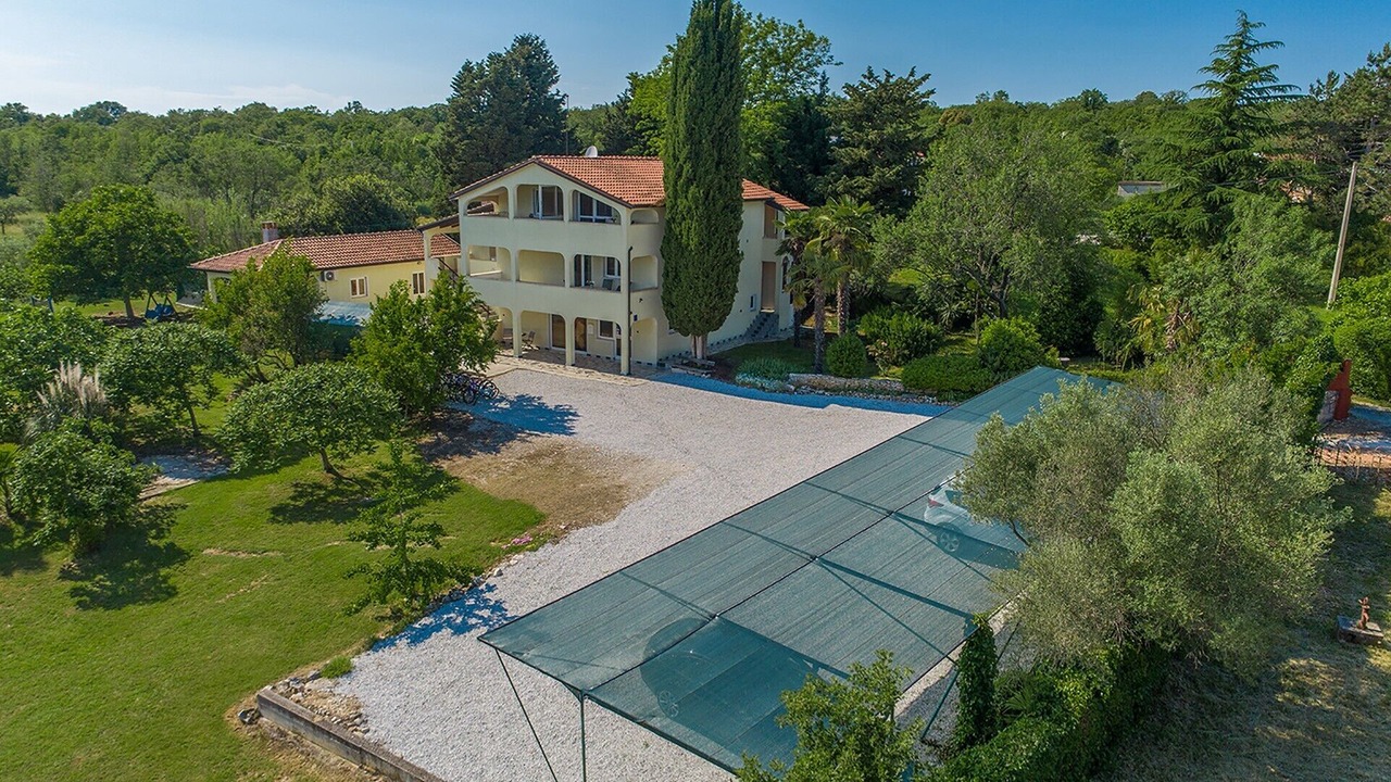 Photo of Outdoor in Cervar