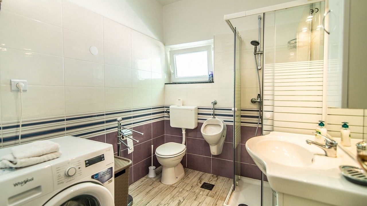 Photo of Bathroom in Tinjan