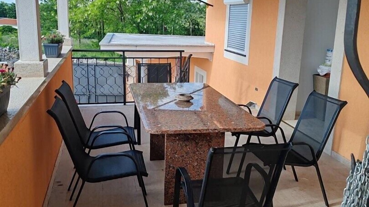 Photo of Outdoor in Tinjan