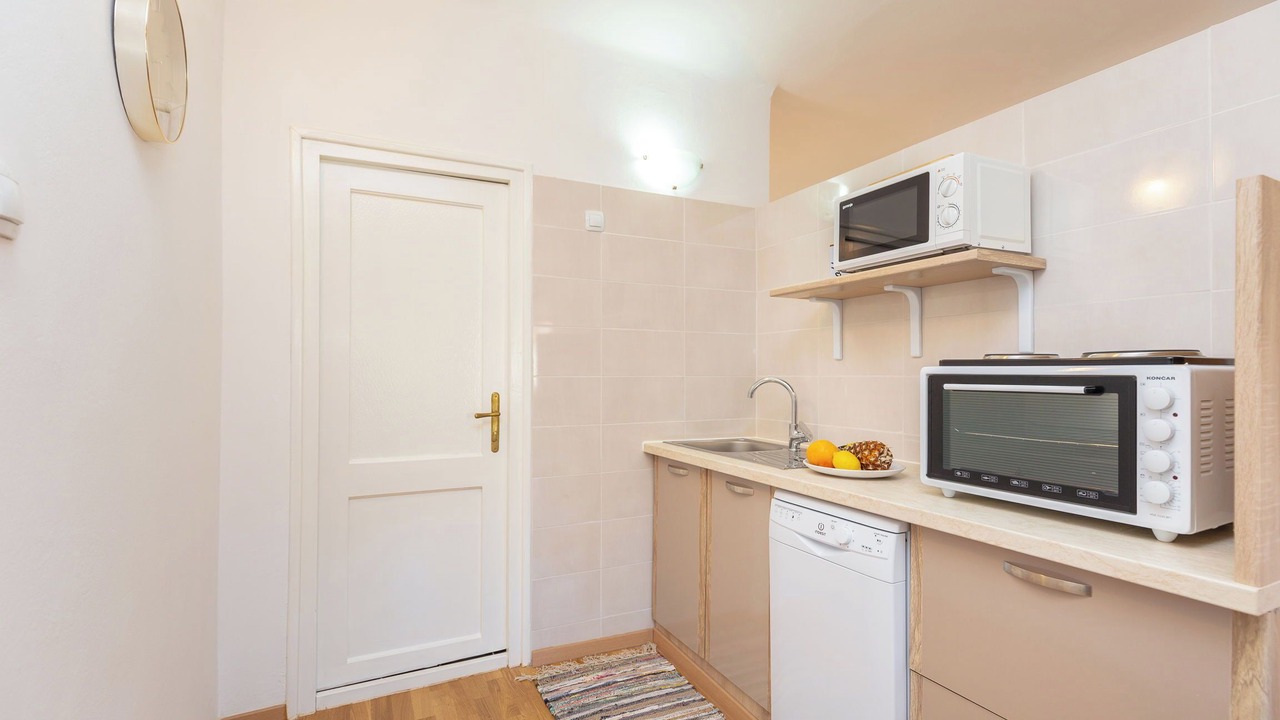 Photo of Kitchen in Pile