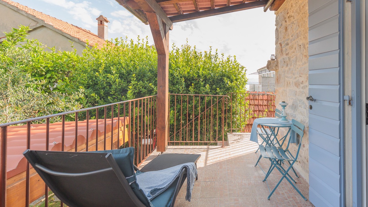 Photo of Patio Balcony in Preko