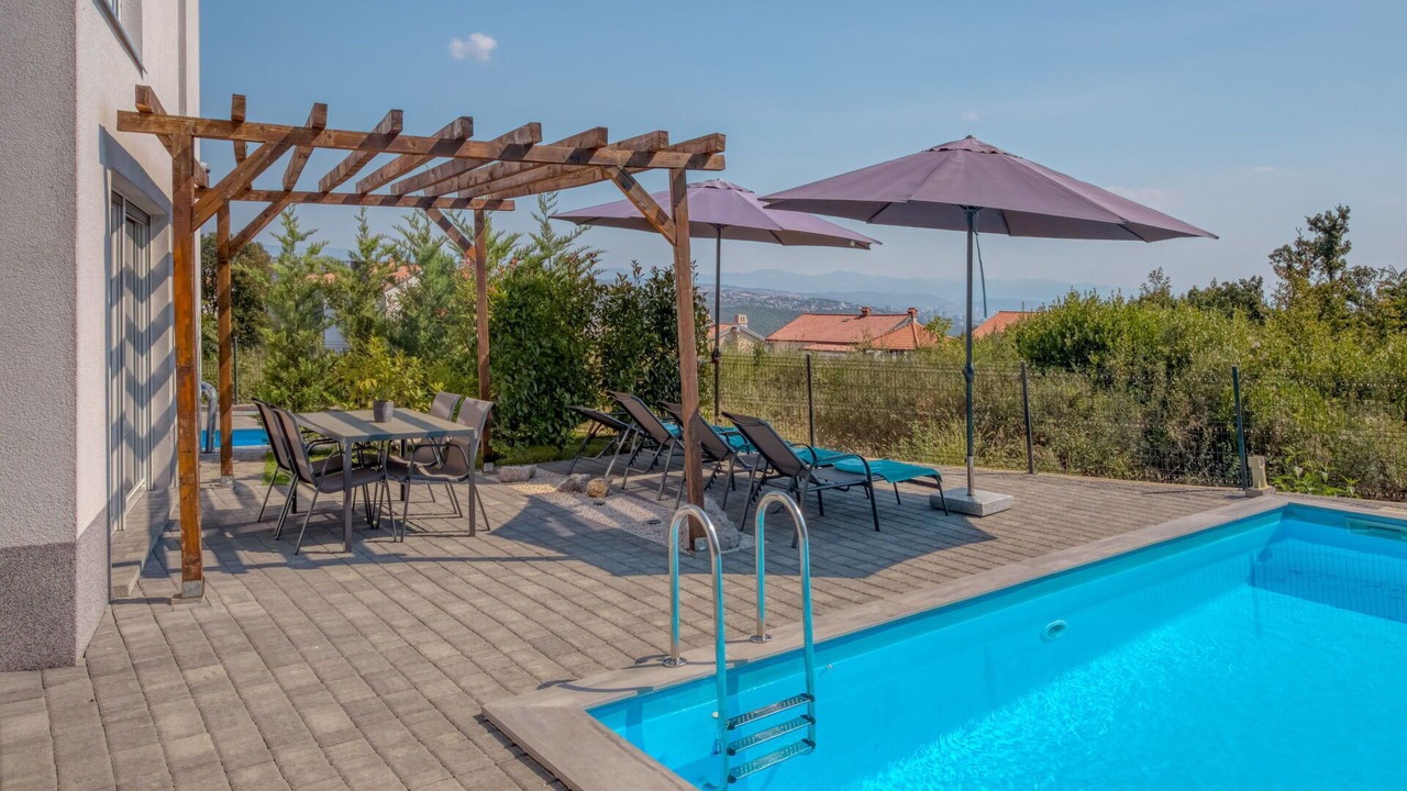 Photo of Outdoor in Pobri