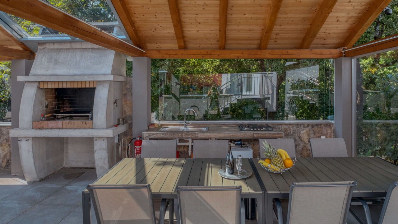 Photo of Outdoor in Pobri