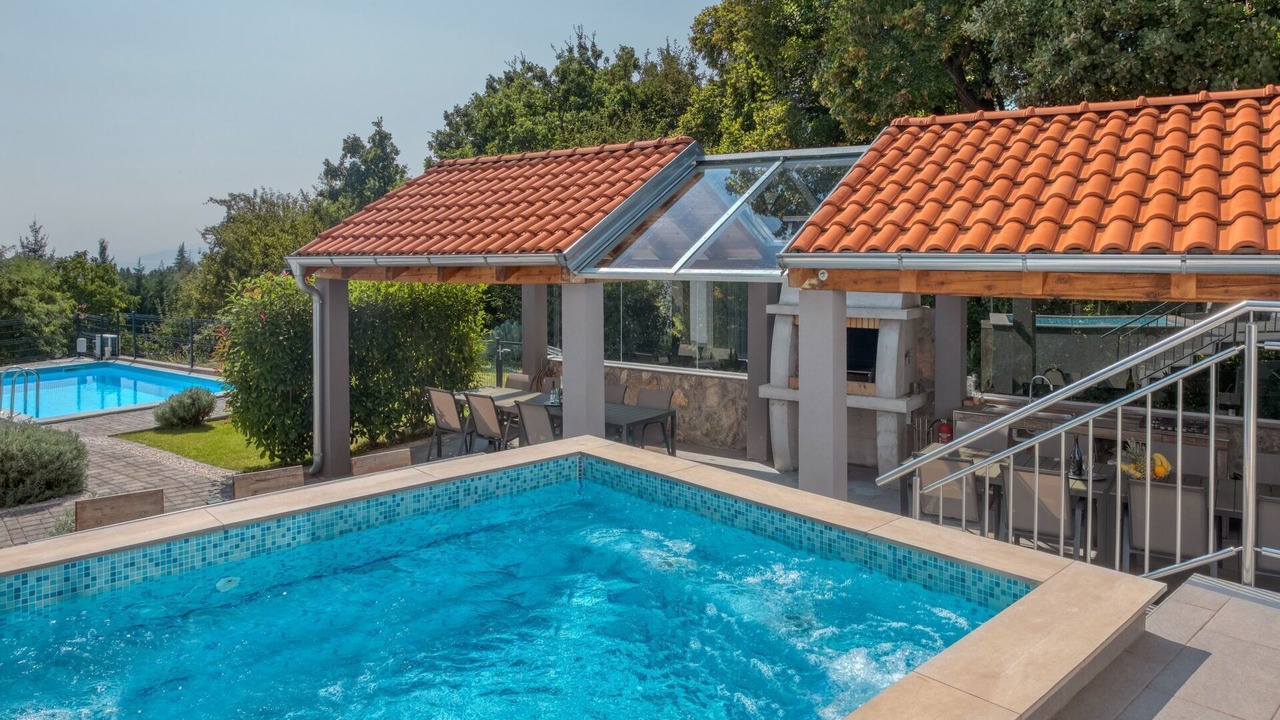 Photo of Outdoor in Pobri