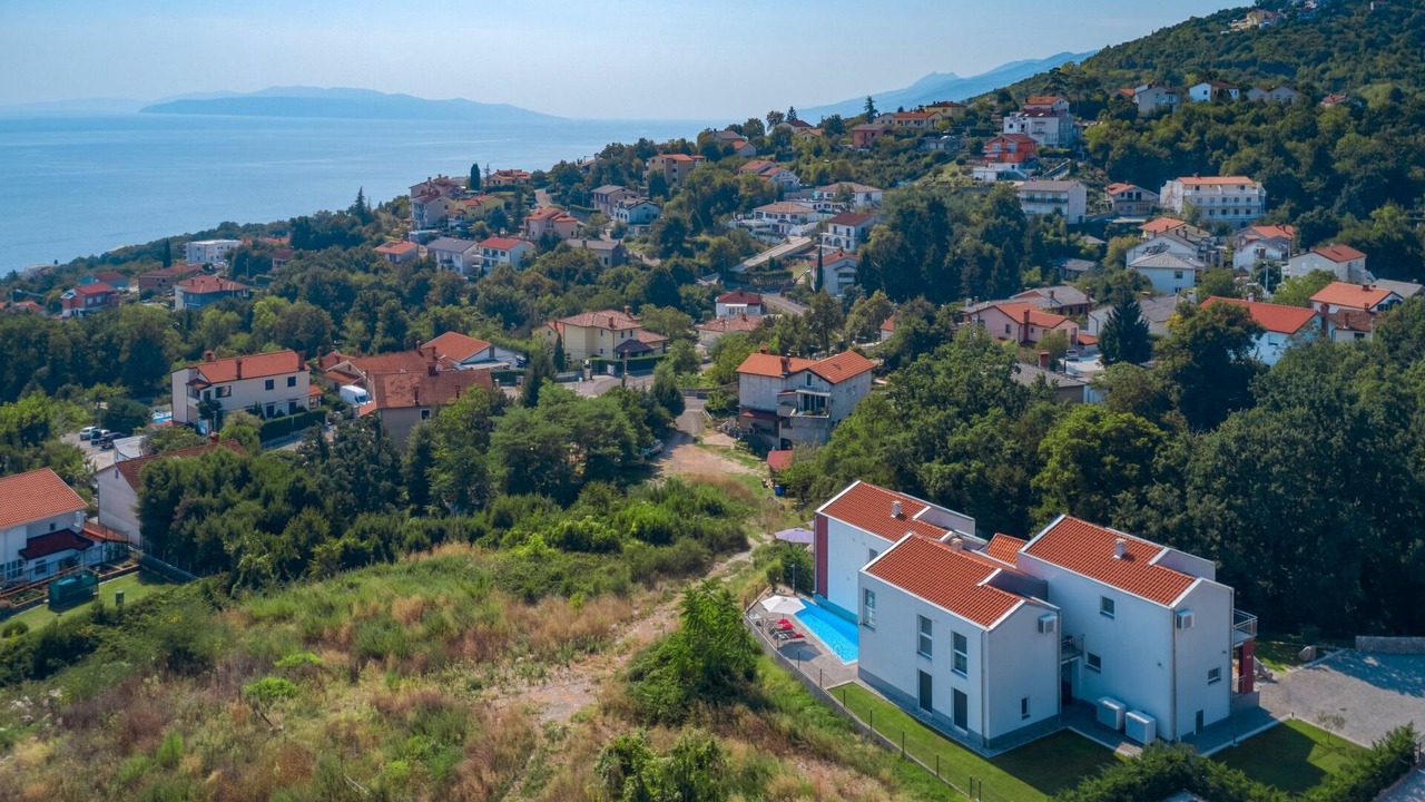 Photo of Others in Pobri