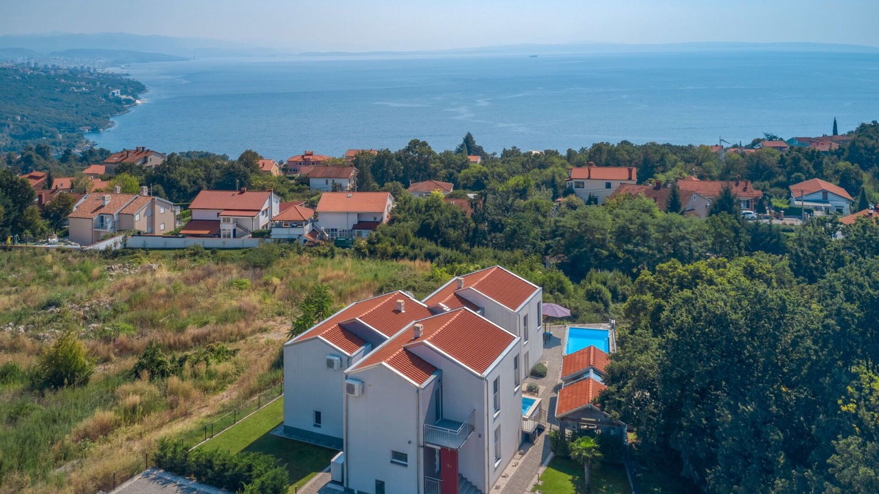 Photo of Others in Pobri