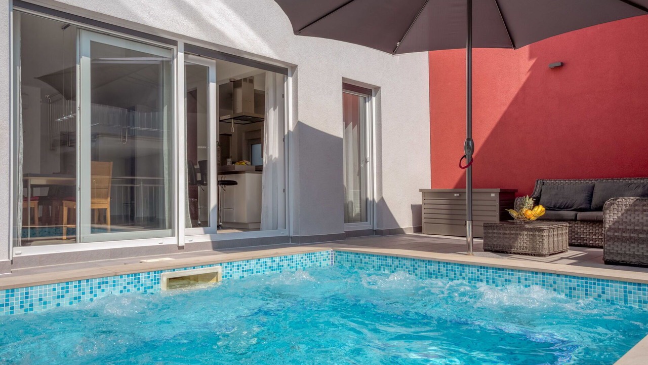 Photo of Outdoor in Pobri