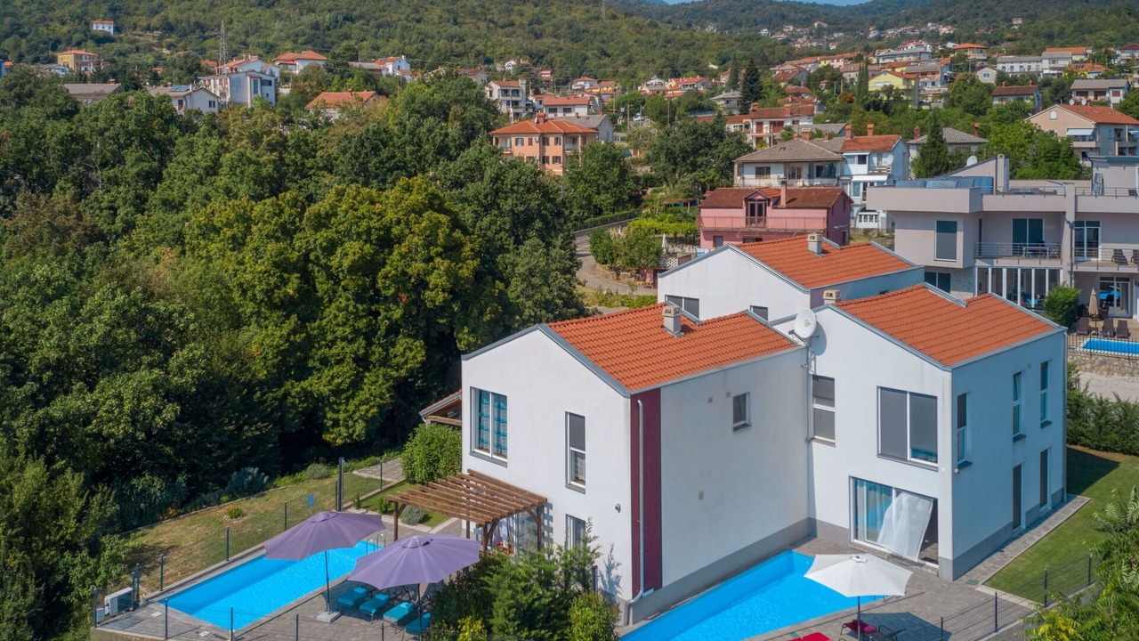 Photo of Others in Pobri