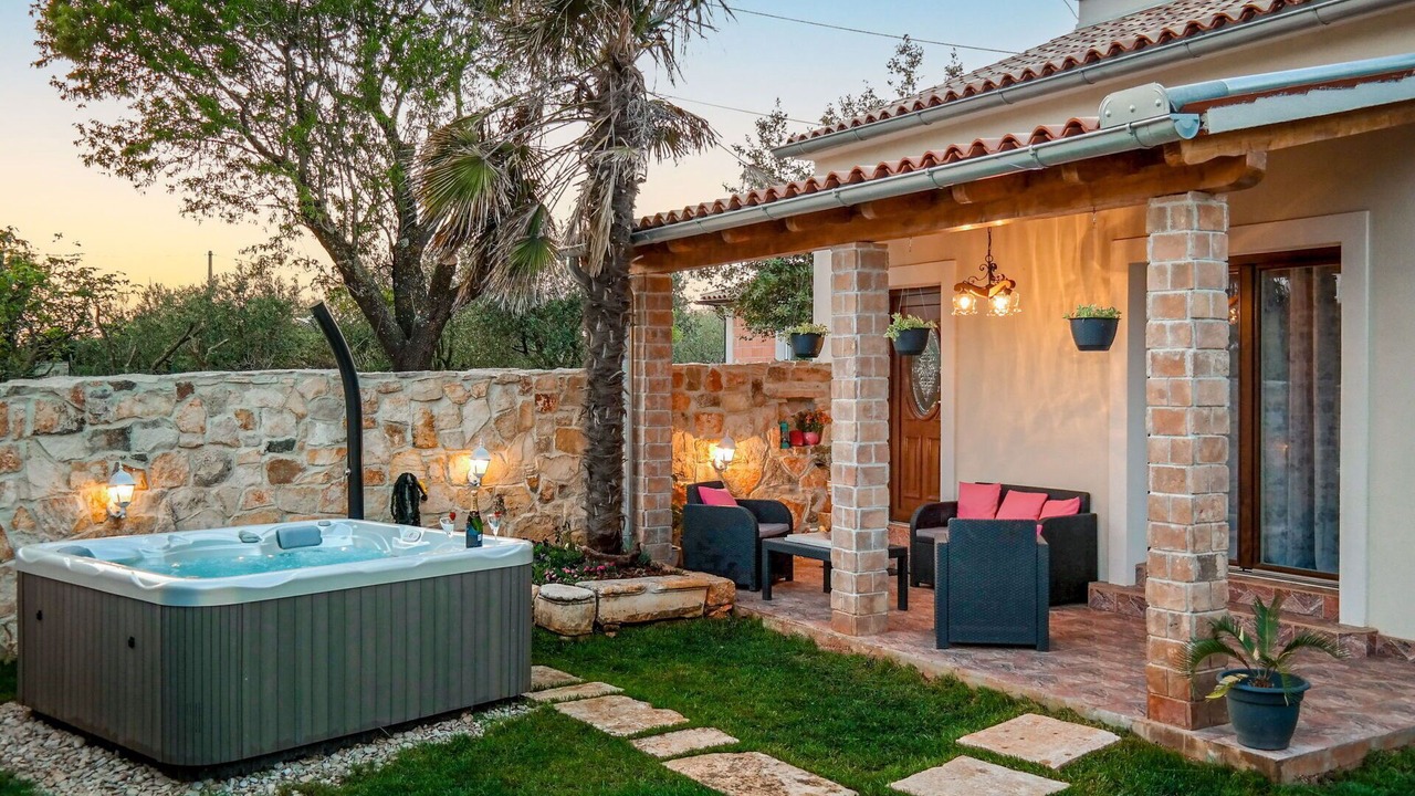 Photo of Outdoor in Loborika