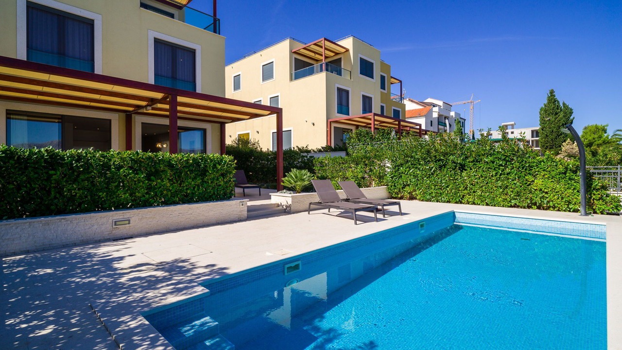 Photo of Outdoor in Slatine
